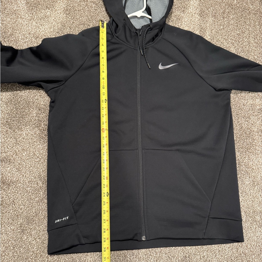 Nike dri-fit jacket - Size XL - Picture 5 of 8